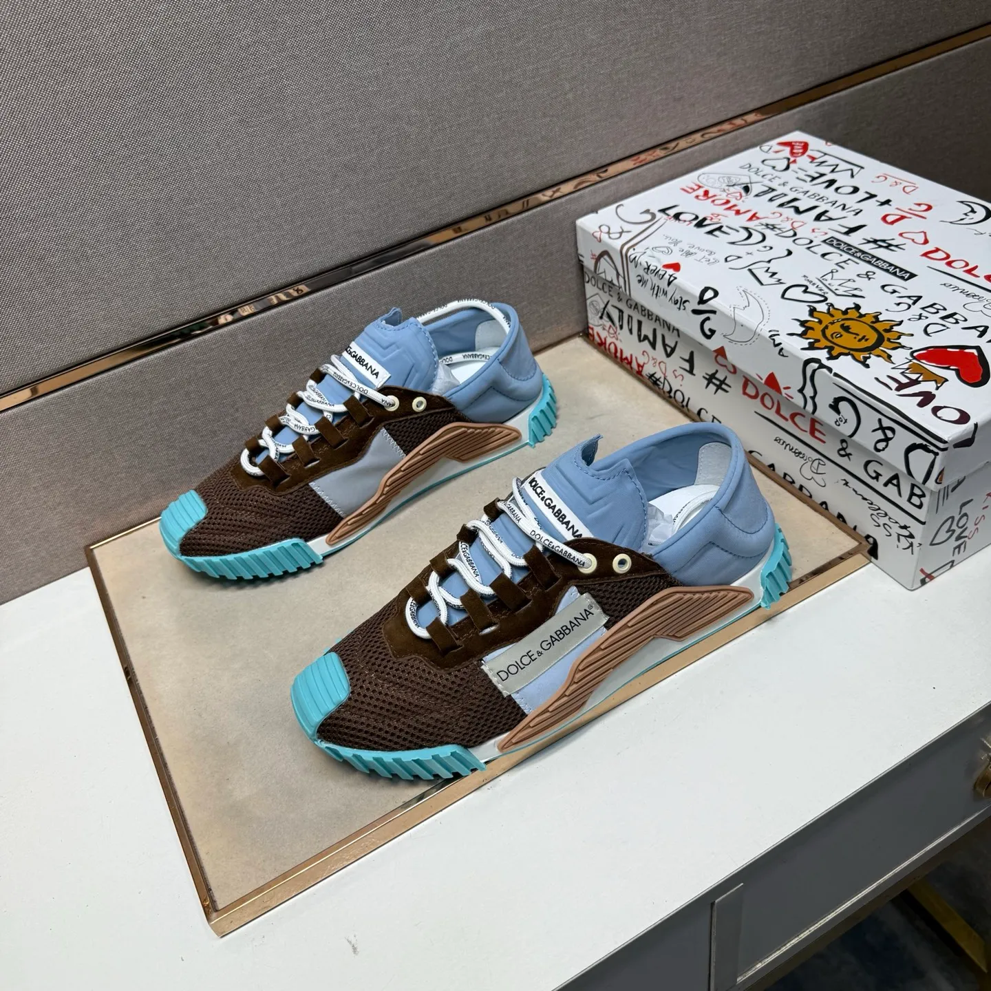 ⬛️Men's shoes 💰p440【DG～】couple casual shoes, on sale at the same time in 2025z cabinet 🔶Size: 35-44#️⃣ 🔷2 colors🔜The upper is made of multi-material splicing➕Mesh lining, comfortable and breathable, sole: original comfortable, wear-resistant and non-slip outsole, ⚠️Real 📱Photographed🎬The real thing is better📢📢📢